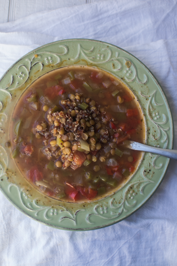 super simple red pepper lentil & quinoa soup